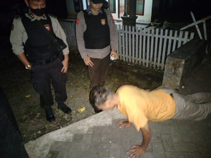 Team Patroli Presisi Bubarkan Sekelompok Pemuda Yang Berpesta Ehabond, 1 Orang Dalam Kondisi Mabuk Lem