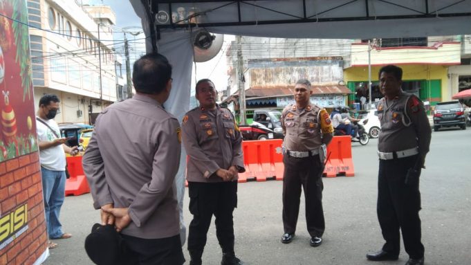 Kunjungi Pos Pelayanan (Pos Yan ) Bundaran Paris, Wakapolres Cek Personil, Kondisi Kesehatan Dan Kesiapan PAM