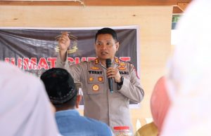 Laksanakan Jumat Curhat di Rumah Adat, Kapolres Kotamobagu Serap Banyak Aspirasi Masyarakat