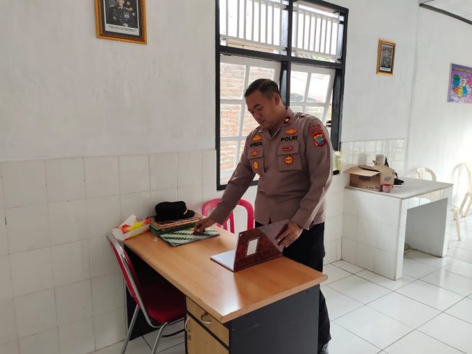 Laksanakan Pengawasan Melekat Internal, Wakapolres Sidak Mapolres Jalan Kinalang Serta Polsek & Polsubsektor Jajaran