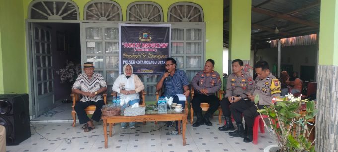 “Jumat Curhat“ Kasat Intelkam Polres Kotamobagu Dengar Keluhan Masyarakat Desa Pontodon