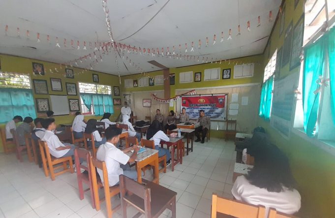 Sat Binmas Gelar Pembinaan Kemitraan Polmas di SMA Islam Kotamobagu