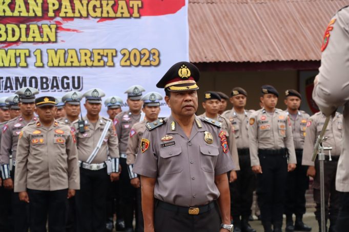 Kapolres Kotamobagu Pimpin Upacara Kenaikan Pangkat Pengabdian Kompol A. R. Muhammad.