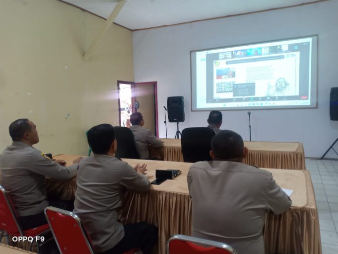 Tingkatkan Kemampuan Personil yang Presisi, Polres Kotamobagu Ikuti Zoom Meeting “Polisi Belajar”