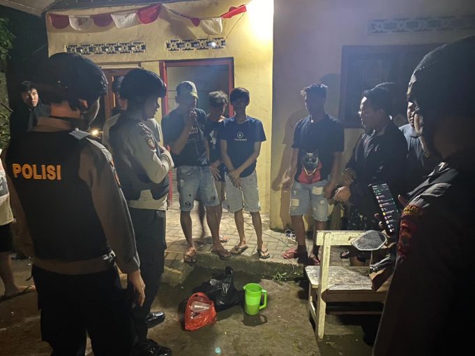Asik Pesta Miras, Sekelompok Pemuda di Bubarkan Tim Patroli Samapta Polres Kotamobagu