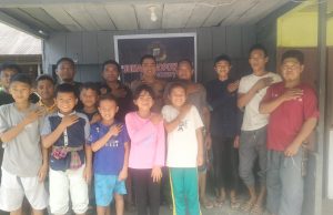Laksanakan Jumat Curhat Secara Unik & Sederhana, Polsek Kotamobagu Utara Semakin Dekat Dengan Warga
