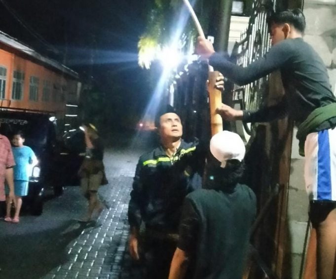 Aktif Berkolaborasi, Bhabinkamtibmas Bersama Pemuda Pobundayan Buat Hal Unik Untuk Memeriahkan Bulan Ramadhan