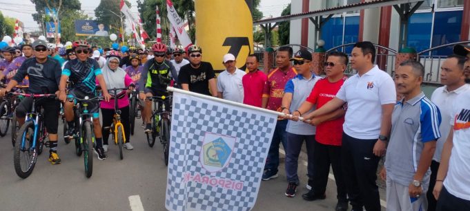 Kapolres Kotamobagu, Dandim 1303 Bolmong & Wakil Walikota Kotamobagu Kompak Melepas Peserta Lomba Funbike/Funrun