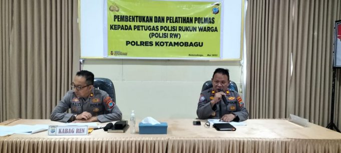 Pembentukan & Pelatihan Polmas Kepada Petugas Polisi Rukun Warga
