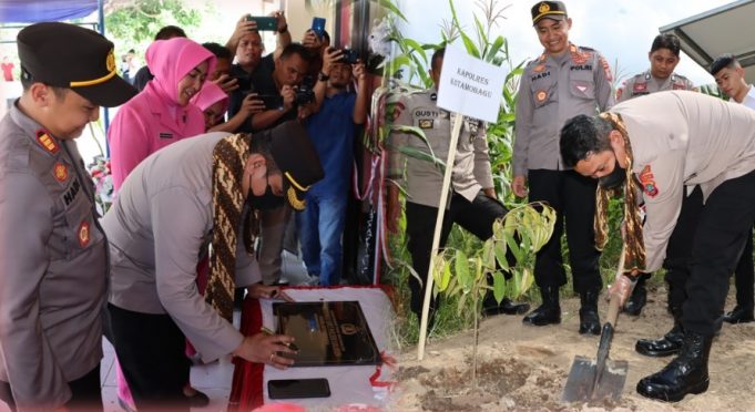 Resmikan Ruang SPKT Polsek Lolayan, Kapolres Apresiasi Kolaborasi Yang Terjalin Untuk Wujudkan Pelayanan Prima