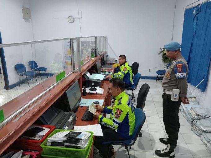Propam Polres Kotamobagu Lakukan Pengecekan Kinerja Personil di Beberapa Satuan Fungsi