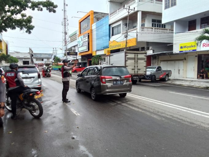 Lakukan Patroli Kamtibmas, Tim Ranmor R2 Polres Kotamobagu Sambangi Lokasi Pasar