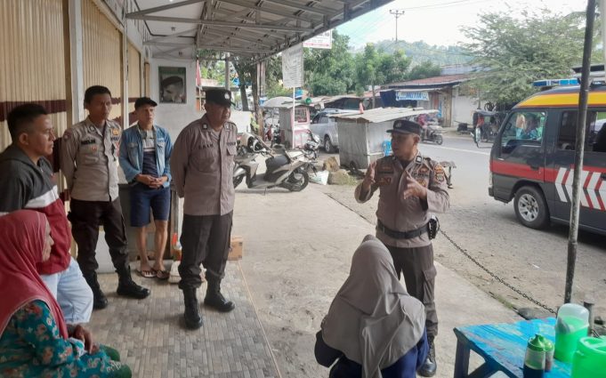Satuan Binmas Laksanakan Bintibluh Berkaitan Dengan TPPO, Lalu Lintas, dan Harkamtibmas di Area Publik