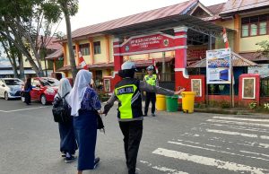 Strong Point Pagi Satlantas Polres Kotamobagu Antisipasi Kemacetan di Sekolah-Sekolah dan Titik Rawan
