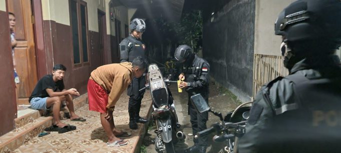 Kos-Kosan Kampung Baru Jadi Sasaran Tim Patroli Ranmor R2 Sat Samapta Polres Kotamobagu