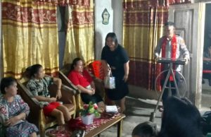 Polres Kotamobagu Menggelar Program “Minggu Kasih” Kepada Jemaat Kolom 6 Dipimpin KA SPKT IPDA Semmy Lengkong