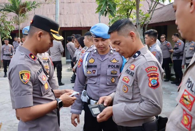 Tingkatkan Disiplin dan Profesionalisme Personil, Wakapolres Kotamobagu Laksanakan Gaktibplin Saat Pimpin Apel Pagi