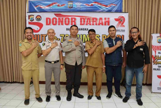Sambut HUTnya Yang Ke-72, Seksi Humas Polres Kotamobagu Menggelar Kegiatan Donor Darah Massal