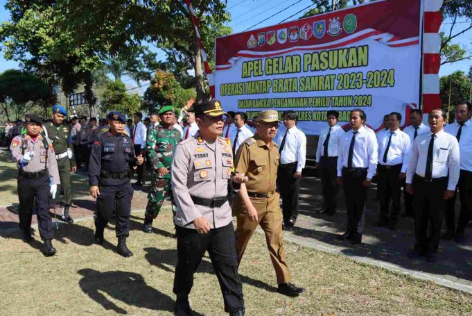 Kapolres Kotamobagu AKBP Dasveri Abdi SIK Memimpin Gelar Pasukan Operasi Mantap Brata 2023-2024