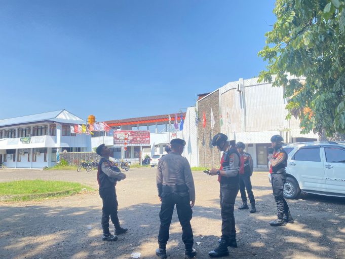 Tim Ranmor R2 Samapta Tingkatkan Patroli Untuk Tingkatkan Keamanan di Kantor KPU Kota Kotamobagu