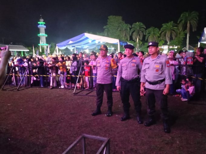 Puluhan Personil Polres Kotamobagu Lakukan Pengamanan Kawanua Digifest Basuara