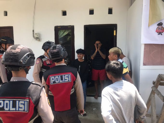 Tindak Lanjuti Aduan Warga Tim Patroli Ranmor Bubarkan Pesta Miras di Rumah Kos