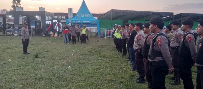 Personil Polres Kotamobagu Dapati Miras Dalam Pengamanan Konser Musik di Lapangan Nunuk Matali