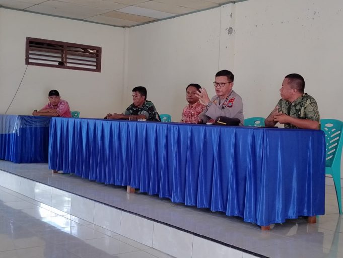 Rapat Koordinasi Forkopimcam Lolayan Membahas Berbagai Isu Strategis dan Optimalkan Solusi Lokal