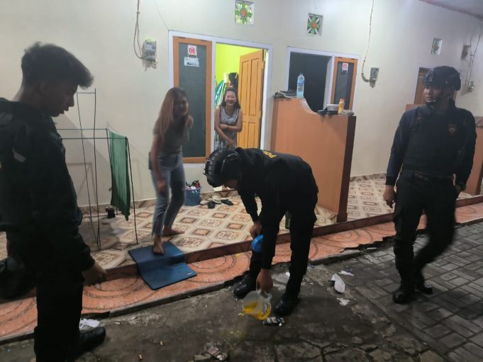 Meresahkan Warga Sekitar, Tim Patroli Presisi Bubarkan Pesta Miras di Kawasan Rumah Kost