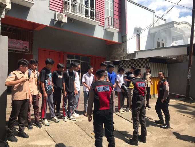 Terjaring Bolos Sekolah, Tim Patroli Presisi Berikan Pembinaan Terhadap Siswa Tingkat SMA