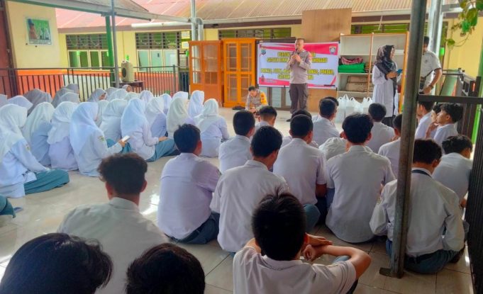 Sat Binmas Polres Kotamobagu Rutin Gelar Pertemuan Kemitraan Polmas di Sekolah