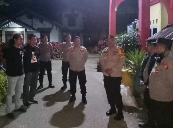 Kapolres Kotamobagu Laksanakan Patroli Wilkum dan Check Langsung Pleno PPK yang Tengah Dilaksanakan