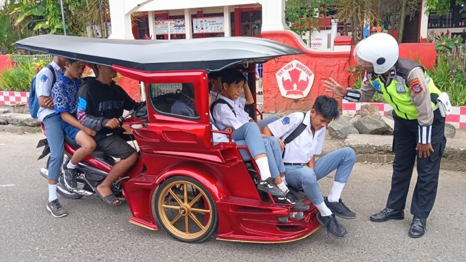 Sat Lantas Polres Kotamobagu Bersama Dishub Himbau Kamseltibcarlantas Supir Bentor