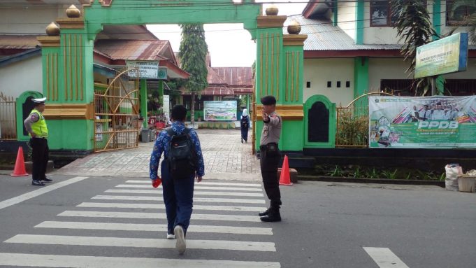 Lewat Strong Point, Polres Kotamobagu Kawal Aktivitas Warga Dimulai Sejak Pagi Hari