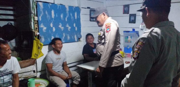 Sambang Warga, Personel Polsek Passi Ajak Jaga Kondusifitas Lingkungan