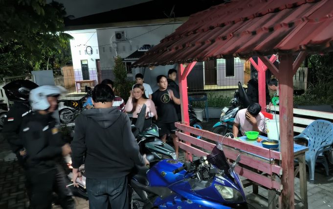 Tim Patroli Presisi Tindak Remaja yang Konsumsi Lem Ehabond & Miras