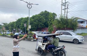 Personil Sat Lantas Polres Kotamobagu Laksanakan Strong Point Pagi Hari