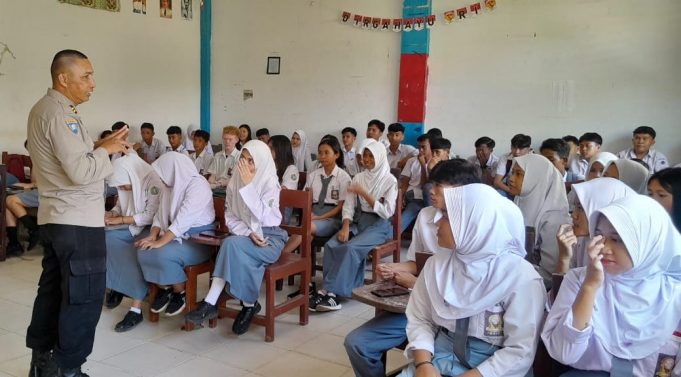 Jalin Kemitraan Polmas, Sat Binmas Polres Kotamobagu Gelar Pertemuan Bersama Pelajar