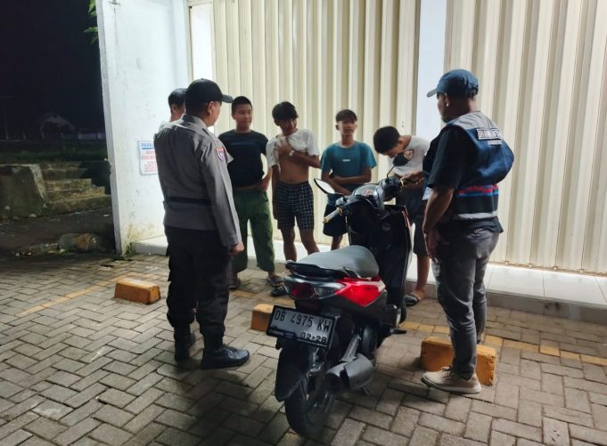 Ciptakan Rasa Aman, Polsek Passi Rutin Patroli Malam Hari