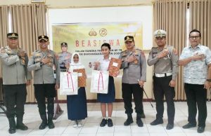 Beri Dukungan Terhadap Dunia Pendidikan, Polres Kotamobagu Serahkan Beasiswa Dalam Rangka Peringatan Hari Bhayangkara ke-78