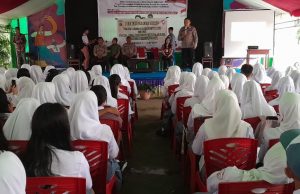 Sat Binmas Polres Kotamobagu Laksanakan Pertemuan dan Pembinaan Kemitraan Polmas di SMK Negeri 1 Kotamobagu