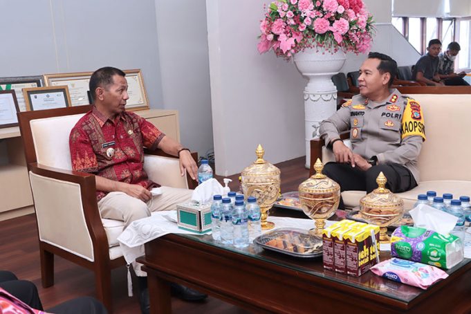 Silaturahmi Dengan Pj. Bupati Bolmong, Kapolres Kotamobagu Bersinergi Wujudkan Situasi Kondusif Saat Pilkada 2024