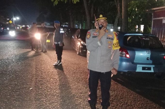 Kapolsek Kotamobagu Pimpin Langsung Patroli KRYD: Pantau Aktivitas Warga Akhir Pekan
