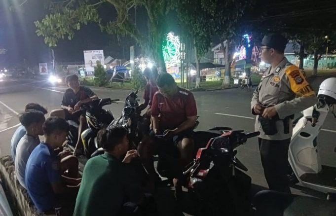 Patroli Polsek Passi & Polsub Sektor Kotamobagu Selatan: Ciptakan Kondisi Kondusif di Tengah Masyarakat