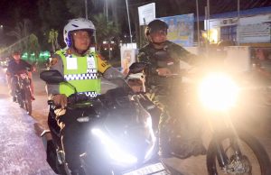 Totalitas, Sinergi & Kebersamaan. Kapolres, Dandim dan Pj. Walikota Laksanakan Patroli Forkopimda Amankan Ibadah Malam Natal di Kotamobagu