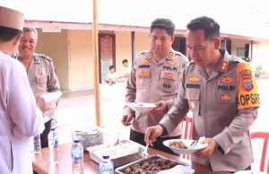 Syukuran Pilkada Berlangsung Aman dan Lancar, Kapolres Kotamobagu Gelar Acara Makan “Sinandoi” Bersama Jajarannya