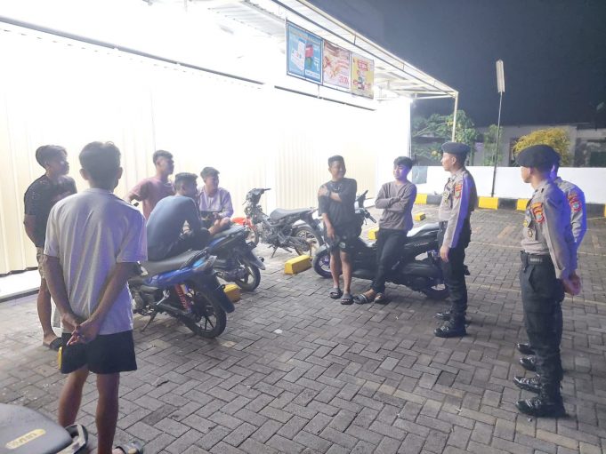 Beri Rasa Aman Kepada Masyarakat, Tim Patroli Presisi Bubarkan AAM yang Sedang Miras