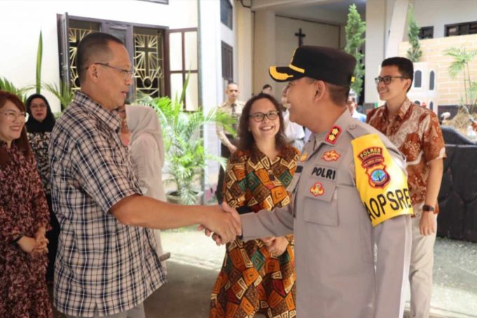 Kebersamaan dan Bentuk Toleransi Antar Umat, Forkopimda Kotamobagu Laksanakan Safari Natal dan Tahun Baru