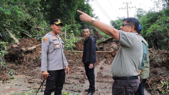 Sinergi Tanggap Bencana! Kapolres bersama Forkompida Kotamobagu Tinjau Lokasi Banjir dan Tanah Longsor