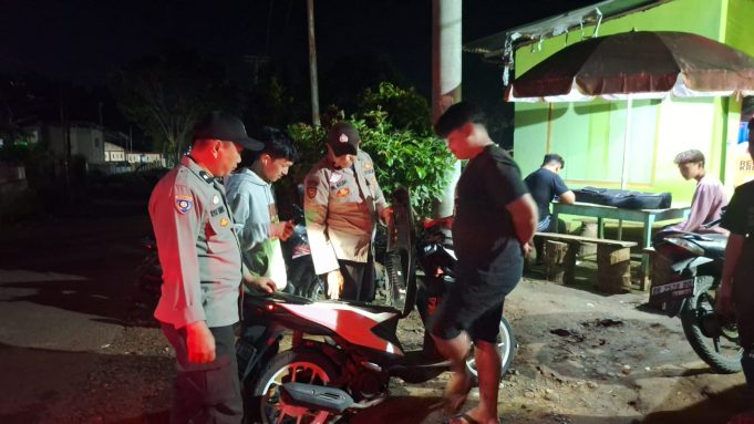 Polsek Passi Laksanakan Patroli di Desa Wangga Guna Tingkatkan Kamtibmas di Wilayah Hukumnya